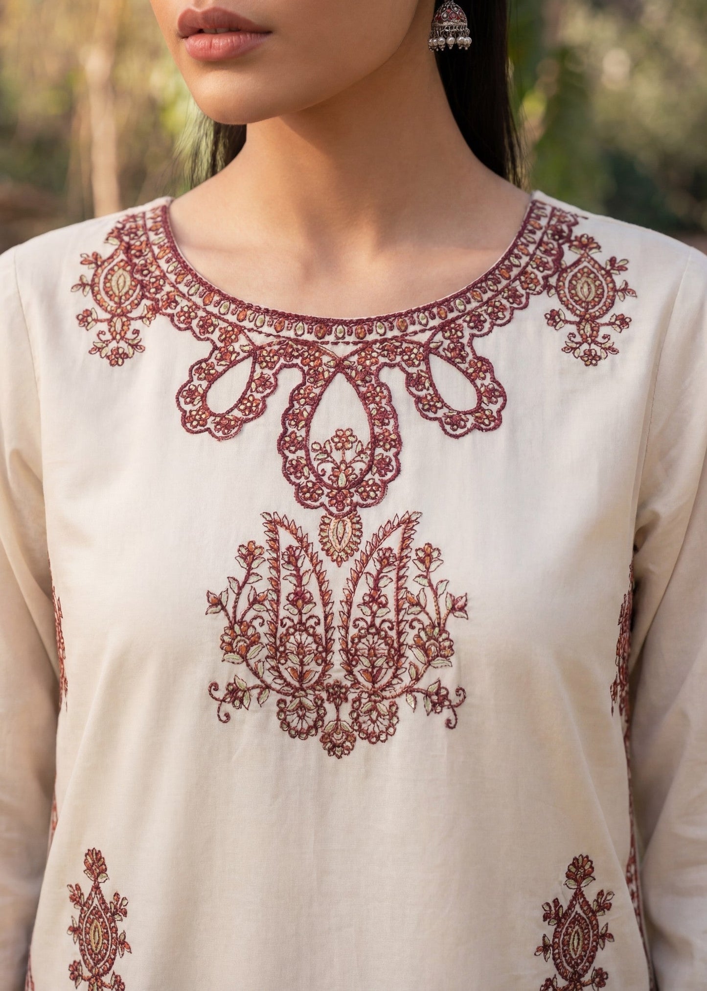 Ivory Embroidered Lawn 3-Piece Suit with Voile Dupatta
