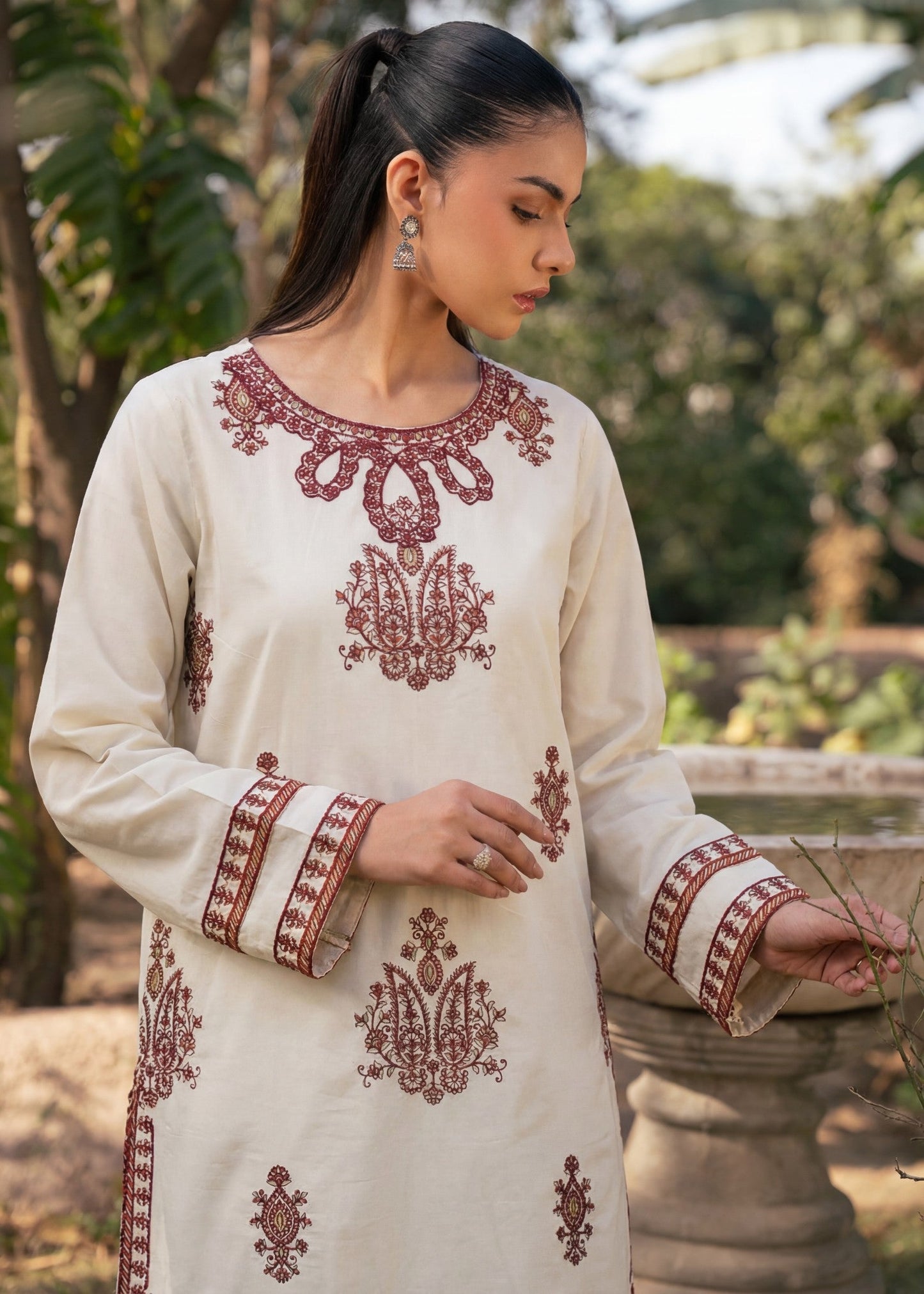 Ivory Embroidered Lawn 3-Piece Suit with Voile Dupatta