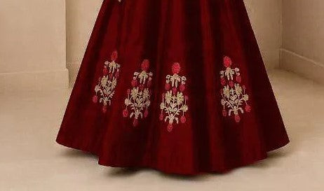 Kids Embroidered Bunch Maxi Set Red