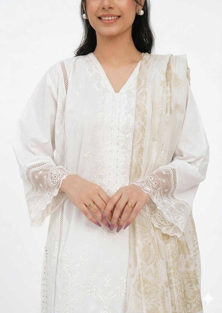 Off-White Embroidered Zari Lawn Kurta Set with Leno Kara Dupatta – 3 Piece